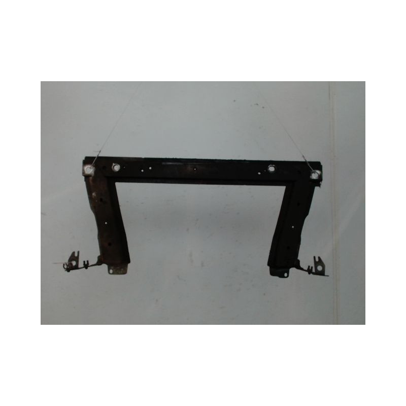 TRAVERSE INFERIEURE ARMATURE AVANT RENAULT MEGANE