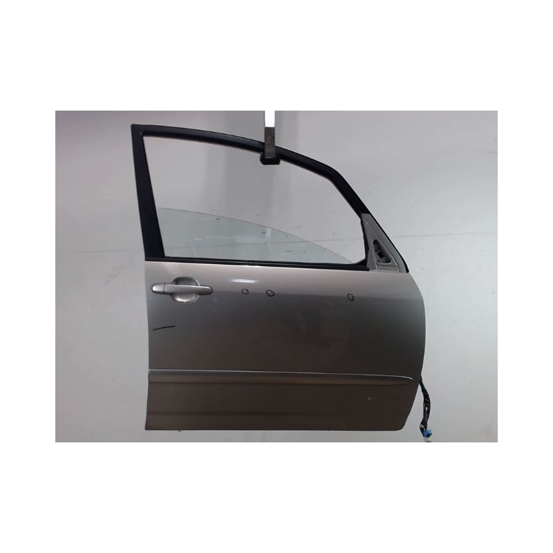 PORTE AVANT DROIT TOYOTA COROLLA VERSO 2002-2004