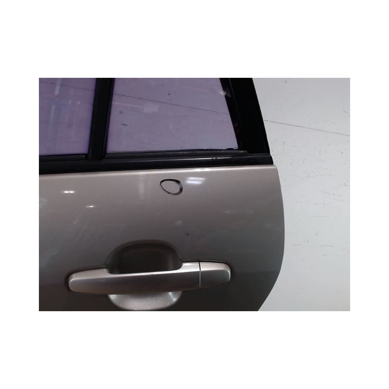 PORTE ARRIERE GAUCHE TOYOTA COROLLA VERSO 2002-2004
