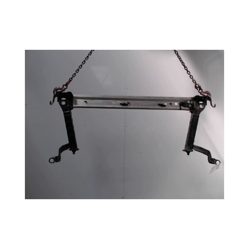 TRAVERSE INFERIEURE ARMATURE AVANT RENAULT MEGANE III 2008-