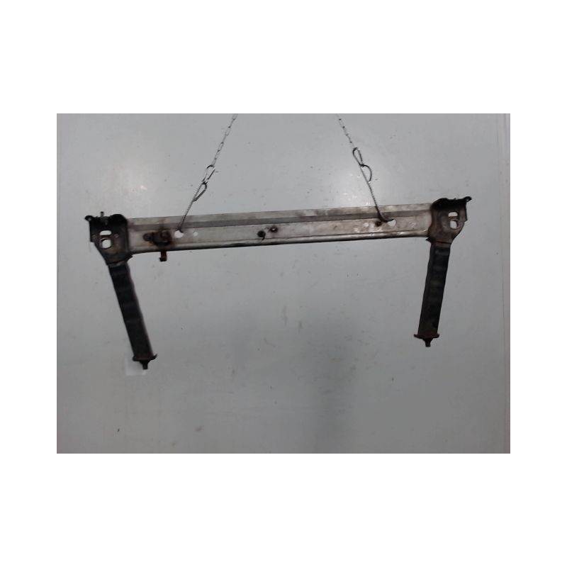 TRAVERSE INFERIEURE ARMATURE AVANT RENAULT MEGANE