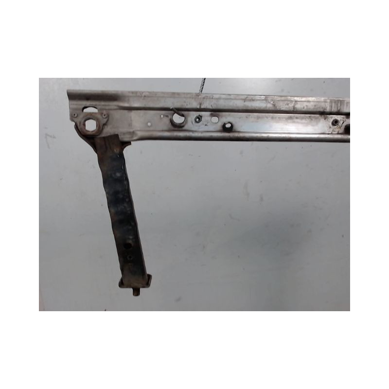TRAVERSE INFERIEURE ARMATURE AVANT RENAULT MEGANE