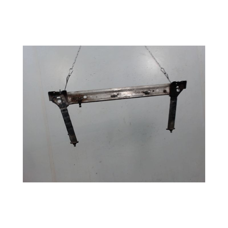 TRAVERSE INFERIEURE ARMATURE AVANT RENAULT MEGANE
