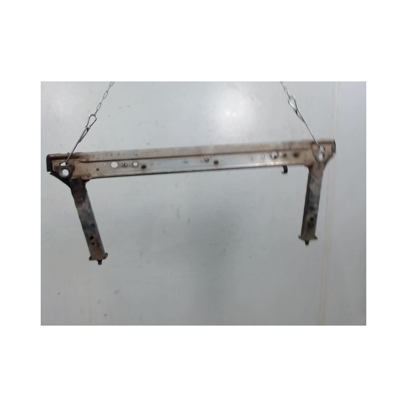 TRAVERSE INFERIEURE ARMATURE AVANT RENAULT MEGANE