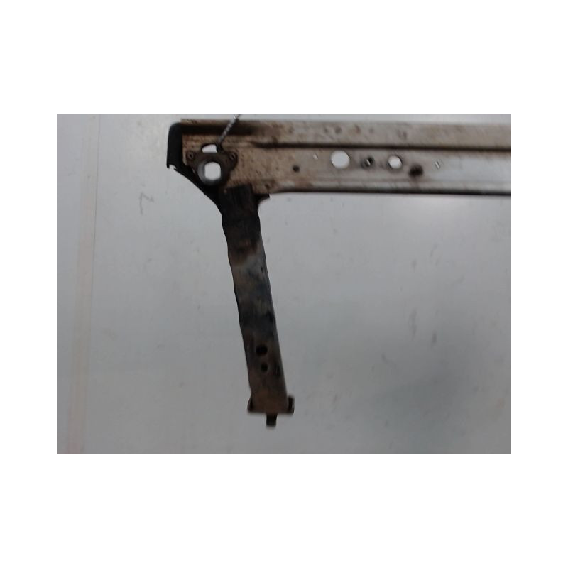 TRAVERSE INFERIEURE ARMATURE AVANT RENAULT MEGANE