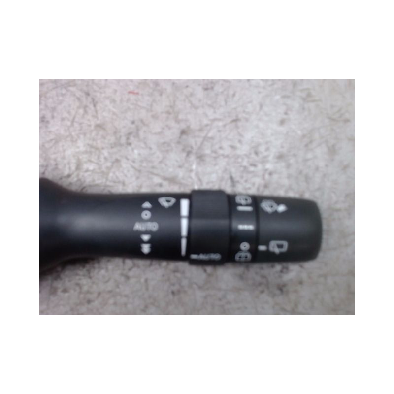 COMMANDE ESSUIE GLACE TOYOTA IQ 2008-