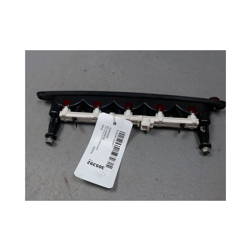 FEUX STOP SUPPLEMENTAIRE SUZUKI SWIFT