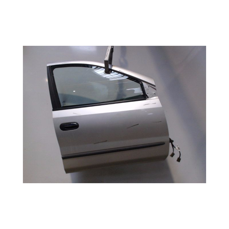PORTE AVANT DROIT NISSAN ALMERA TINO 2003-