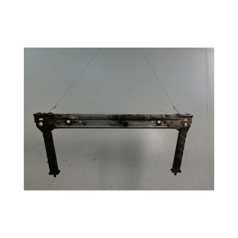 TRAVERSE INFERIEURE ARMATURE AVANT RENAULT MEGANE