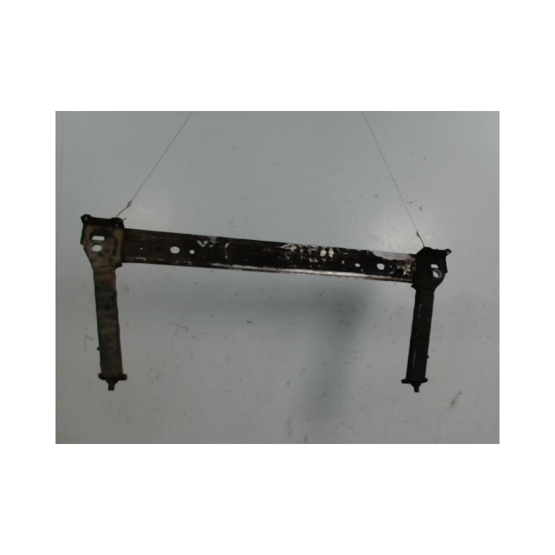 TRAVERSE INFERIEURE ARMATURE AVANT RENAULT MEGANE