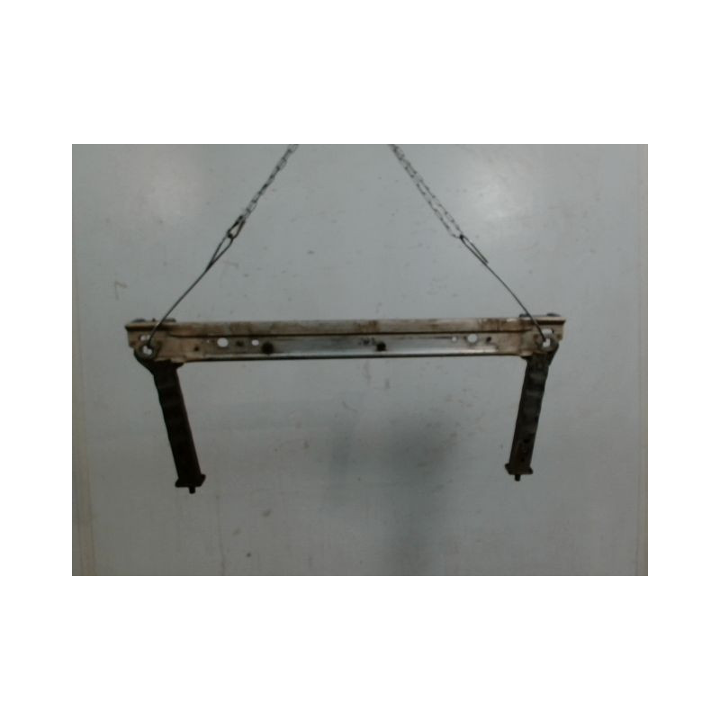 TRAVERSE INFERIEURE ARMATURE AVANT RENAULT MEGANE
