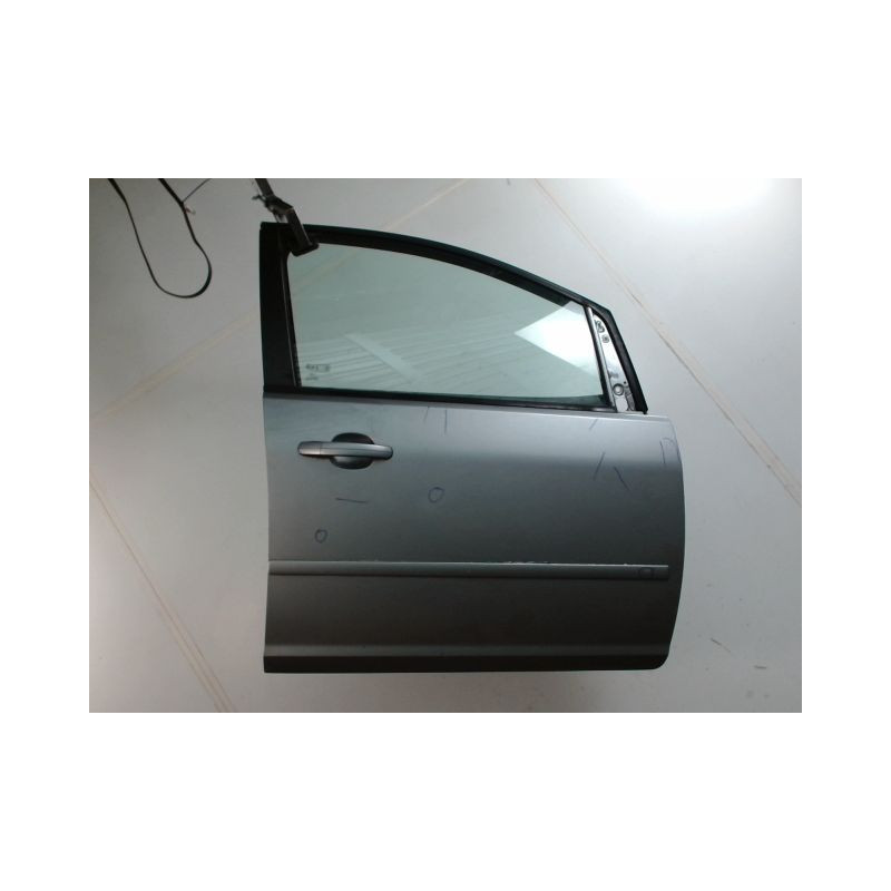 PORTE AVANT DROIT FORD FOCUS