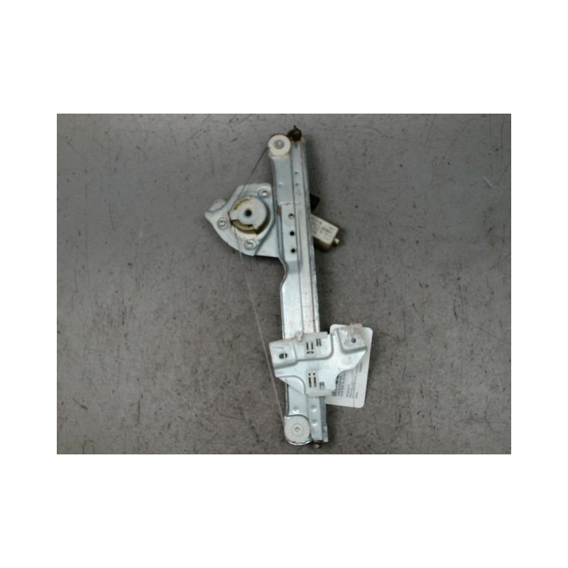 MECANISME+MOTEUR LEVE-GLACE ARRIERE DROIT DACIA DUSTER 2010-
