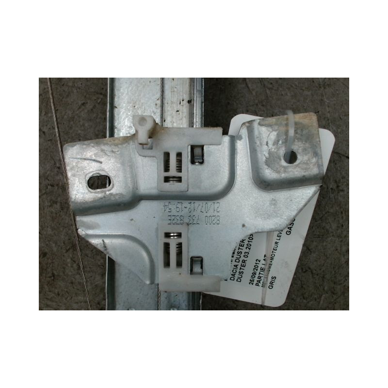 MECANISME+MOTEUR LEVE-GLACE ARRIERE DROIT DACIA DUSTER 2010-