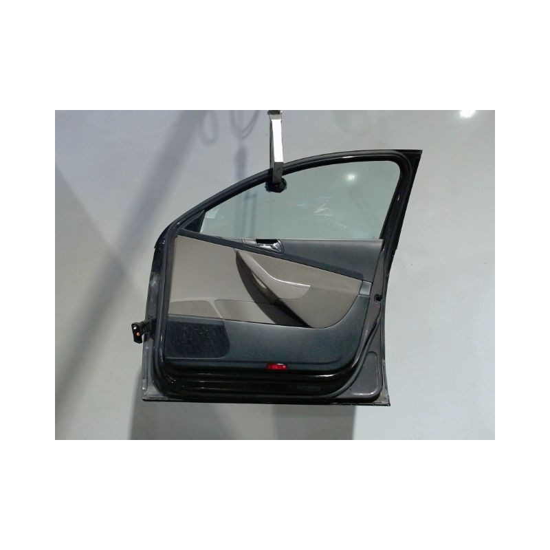 PORTE AVANT DROIT VOLKSWAGEN PASSAT SW 2005-