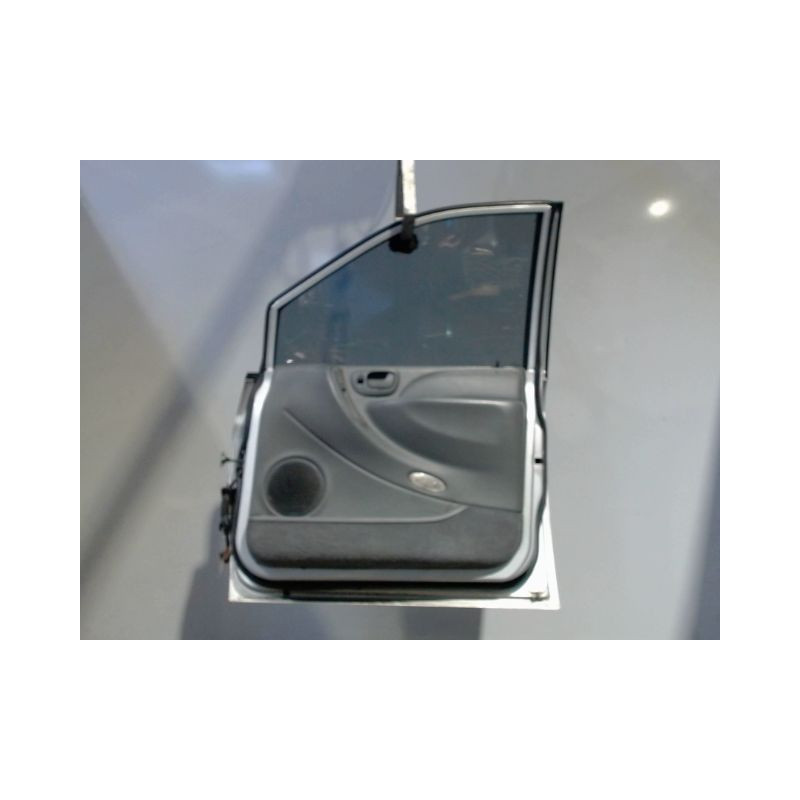 PORTE AVANT DROIT CHRYSLER VOYAGER DIESEL
