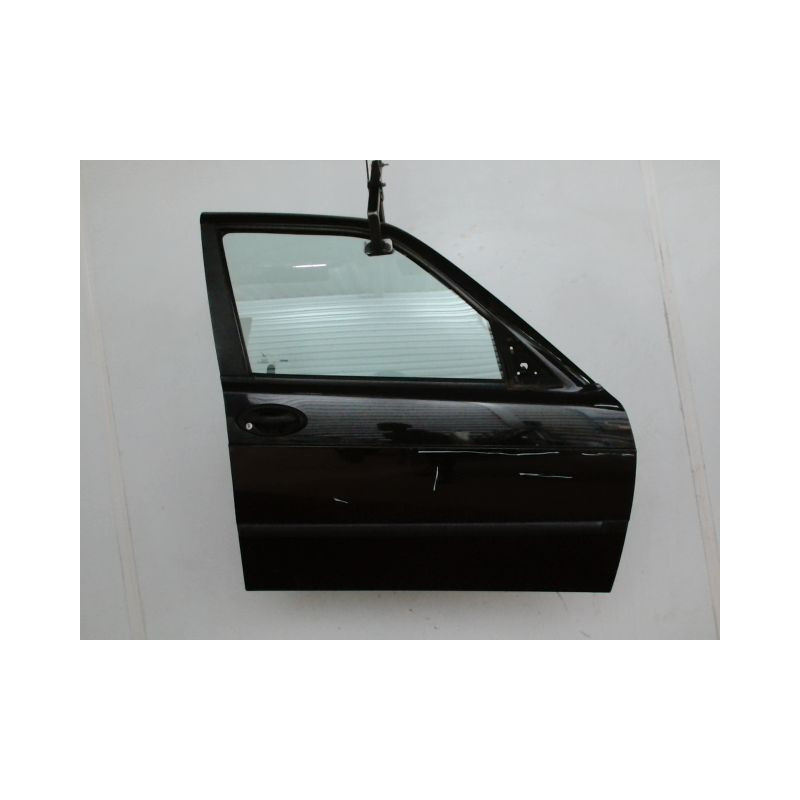 PORTE AVANT DROIT SAAB 900
