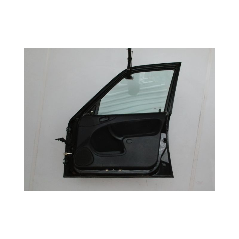 PORTE AVANT DROIT SAAB 900