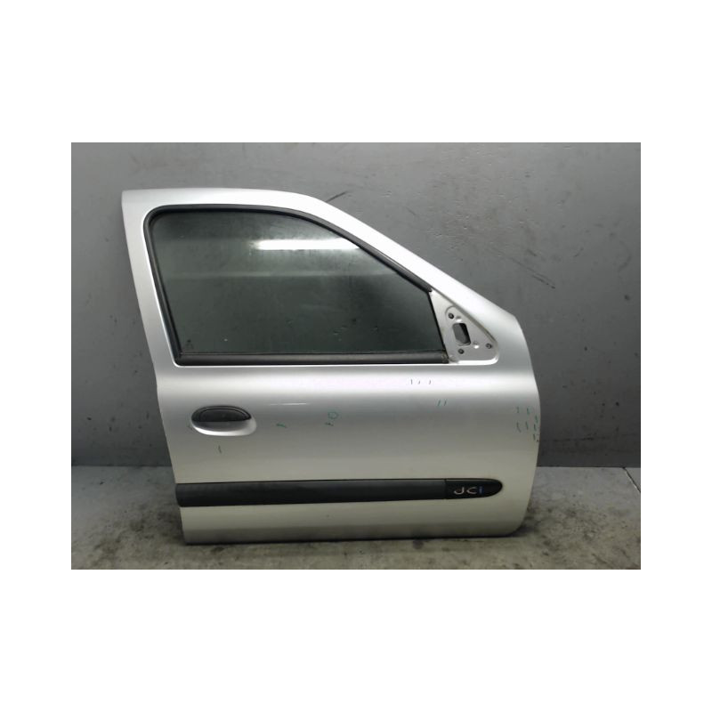 PORTE AVANT DROIT RENAULT CLIO