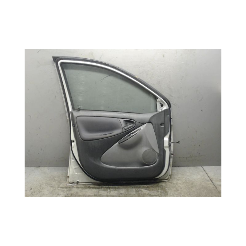 PORTE AVANT GAUCHE TOYOTA YARIS