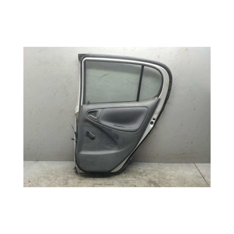 PORTE ARRIERE DROIT TOYOTA YARIS