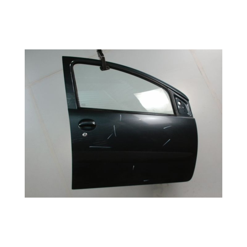 PORTE AVANT DROIT TOYOTA AYGO