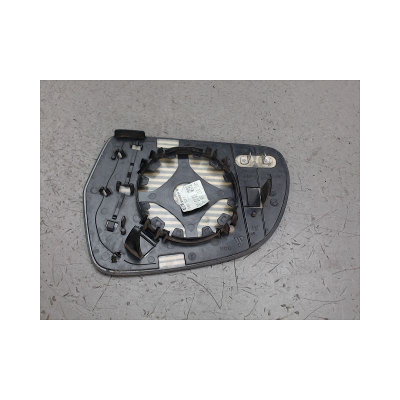GLACE RETROVISEUR EXT D AUDI A3