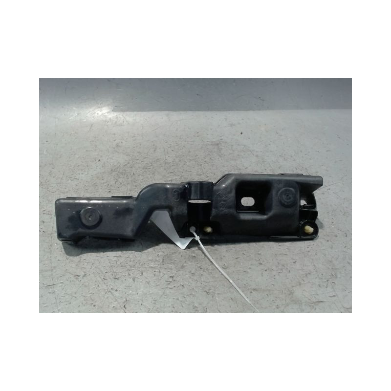 SUPPORT AILE AVG RENAULT SCENIC III 2009-