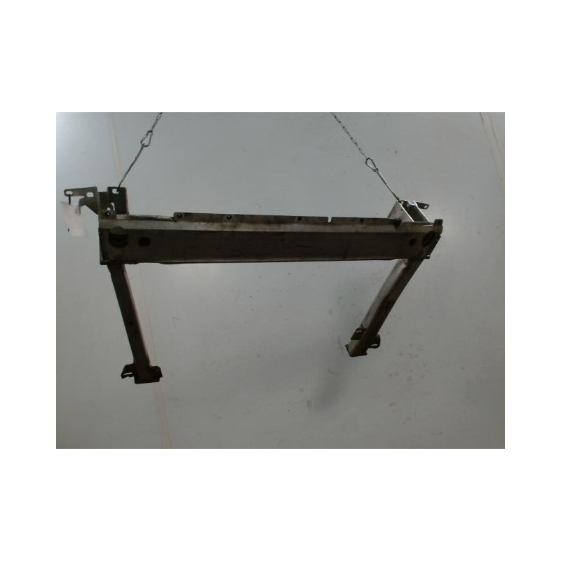 TRAVERSE INFERIEURE ARMATURE AVANT RENAULT LAGUNA