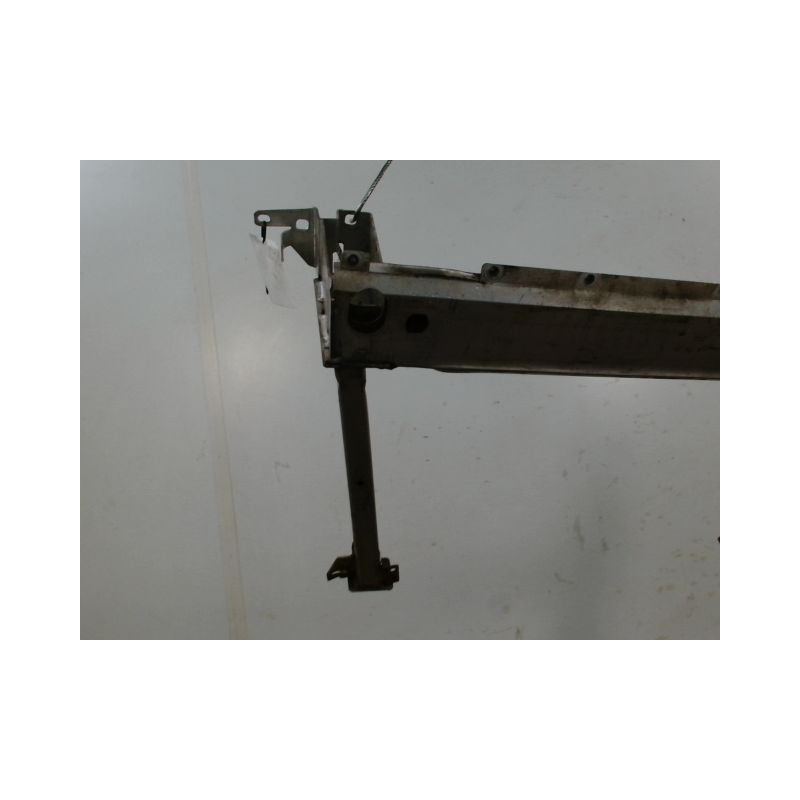 TRAVERSE INFERIEURE ARMATURE AVANT RENAULT LAGUNA