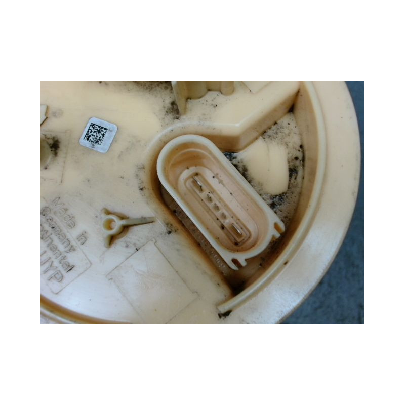 POMPE CARBURANT IMMERGEE VOLKSWAGEN PASSAT 2005-