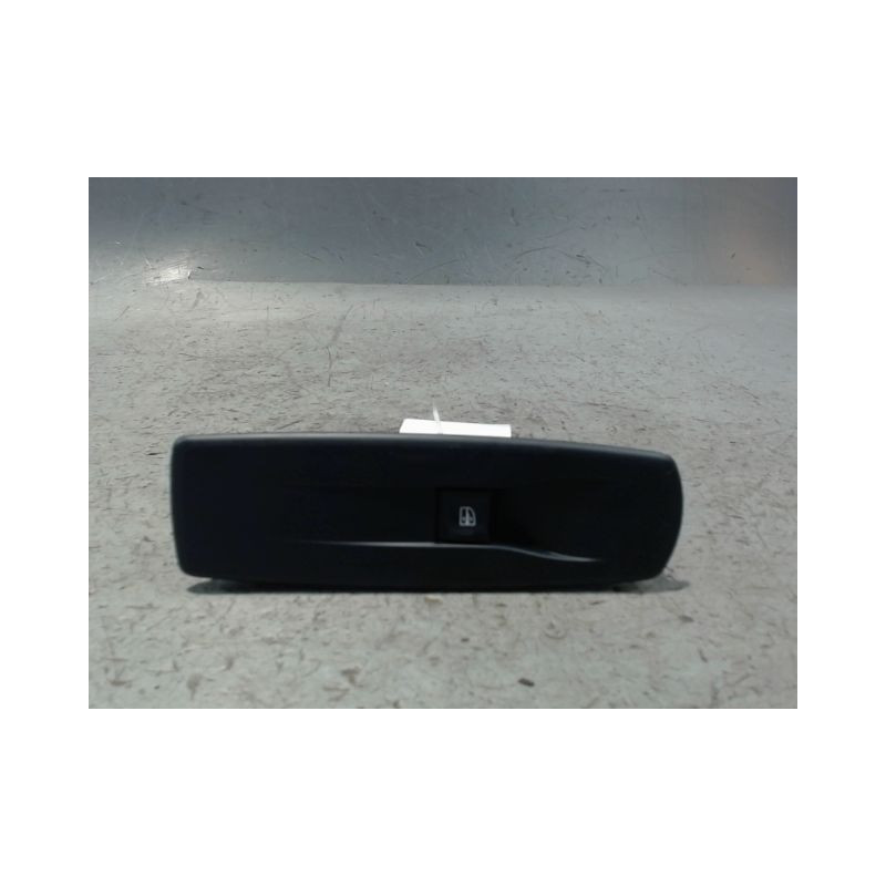 COMMANDE LEVE-GLACE PORTE AVD RENAULT MEGANE III CPE -08