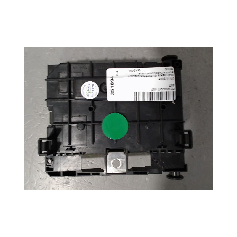 BOITE A FUSIBLES PEUGEOT 407
