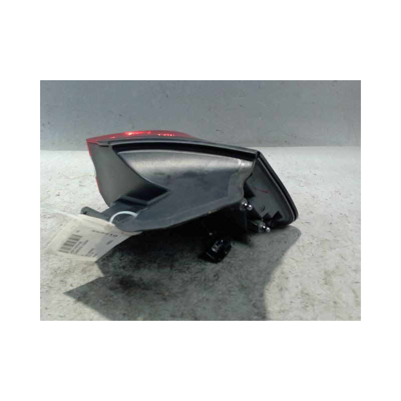 FEU ARRIERE GAUCHE  JEEP CHEROKEE 2004-