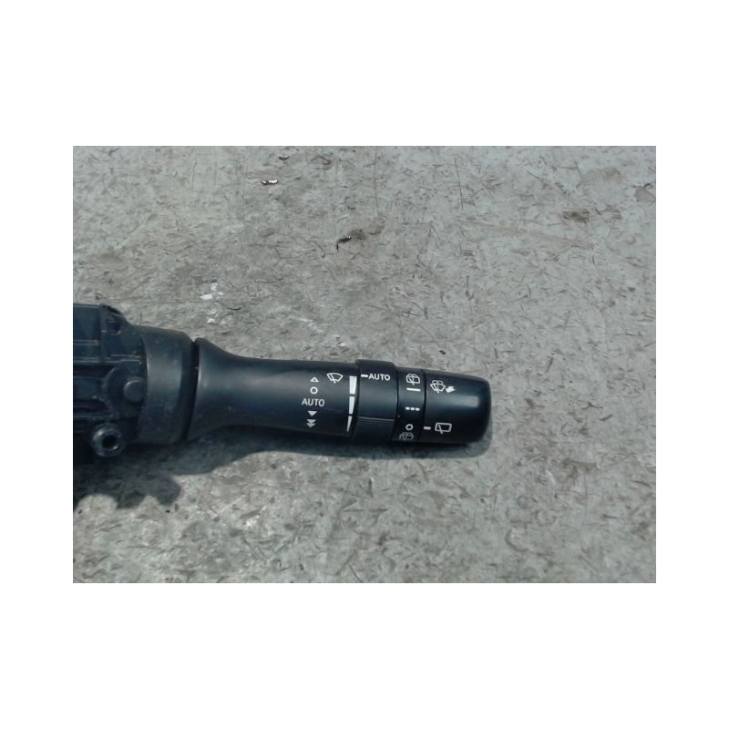 COMMANDE ESSUIE GLACE TOYOTA PRIUS 2004-