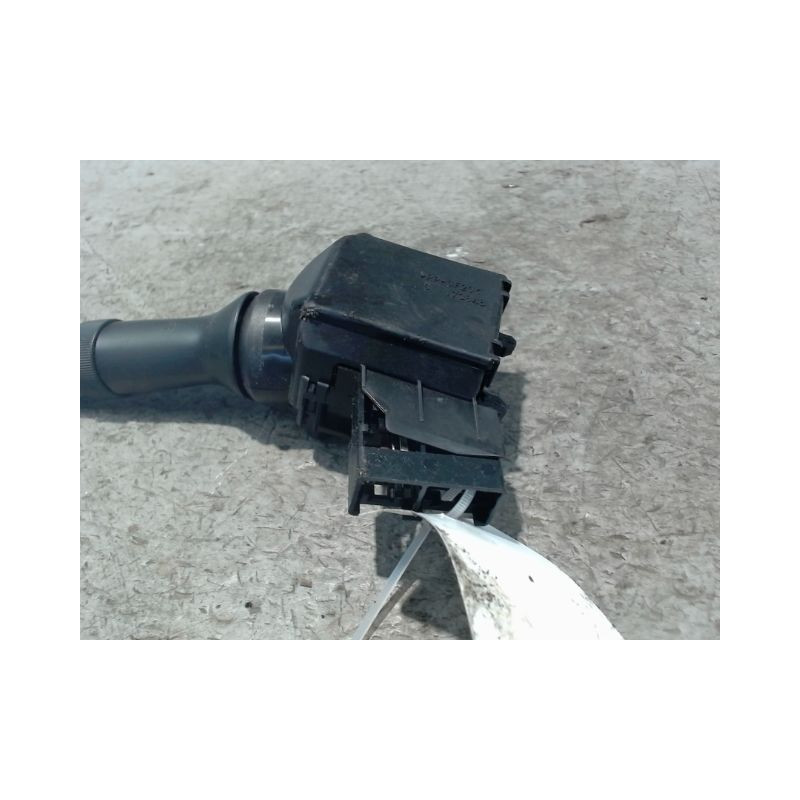 COMMANDE ESSUIE GLACE TOYOTA PRIUS 2004-