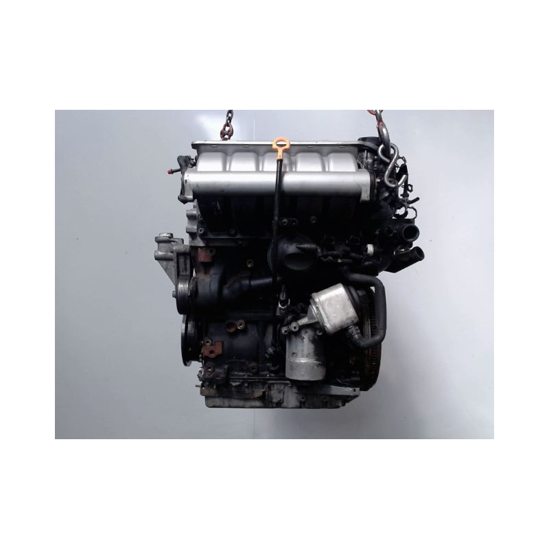 MOTEUR ESSENCE VOLKSWAGEN NEWBEETLE 2.3 V5