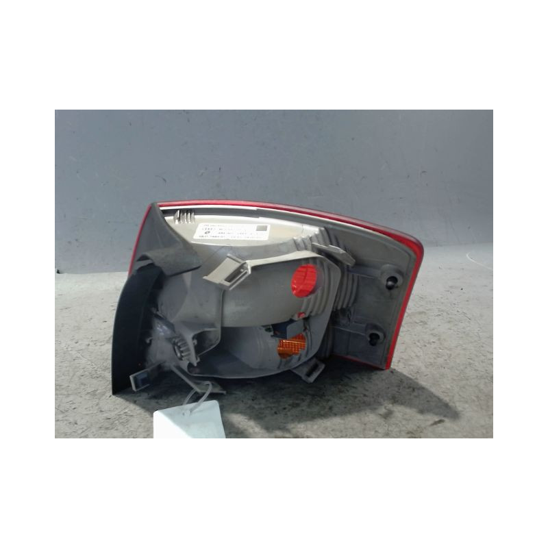 FEU ARRIERE GAUCHE  AUDI A4 AVANT 04-08