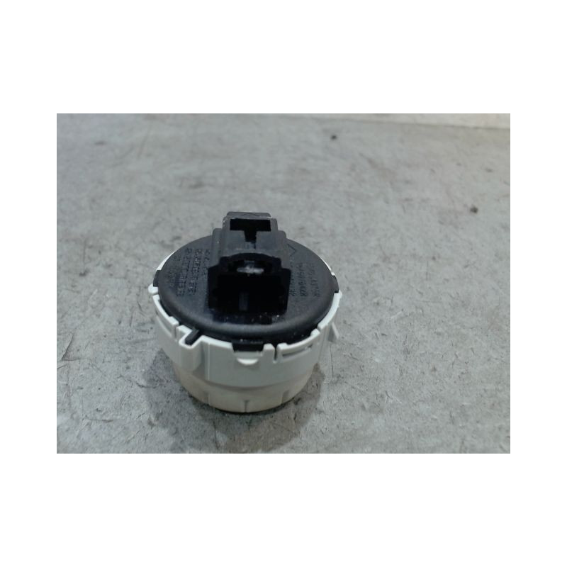 BOUTON COMMANDE TOIT OUVRANT RENAULT MEGANE