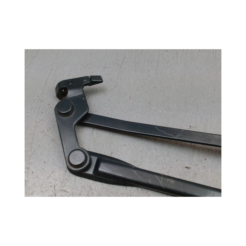 BRAS ESSUIE-GLACE AVANT TOYOTA YARIS II 2010-