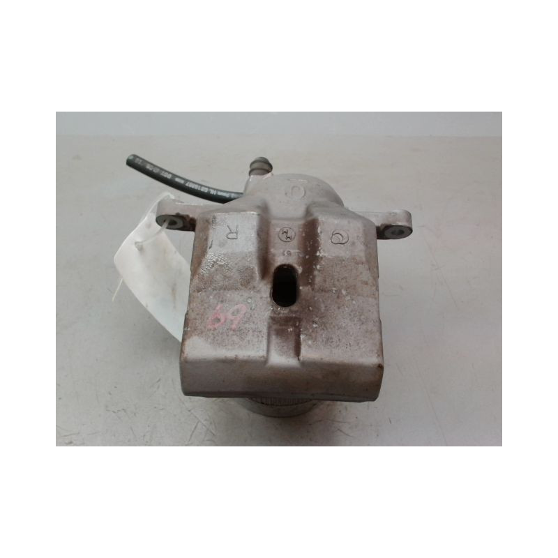 ETRIER DE FREIN AVANT DROIT TOYOTA PRIUS 2004-