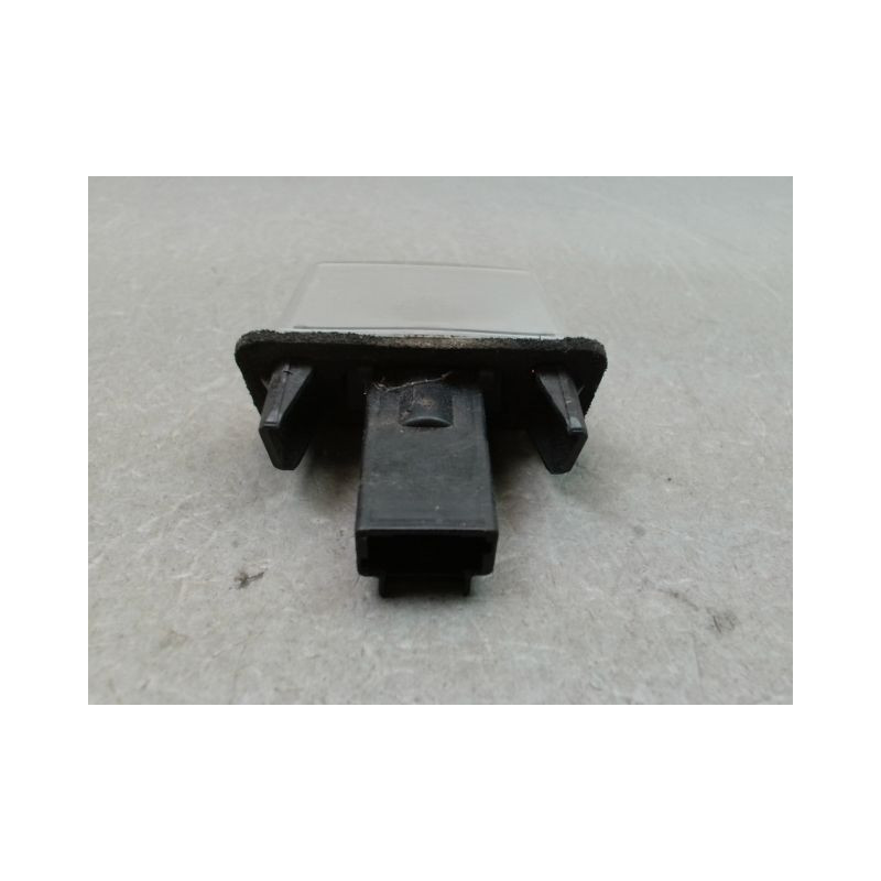 ECLAIREUR PLAQUE DE POLICE DROIT PEUGEOT 207 2006-2013