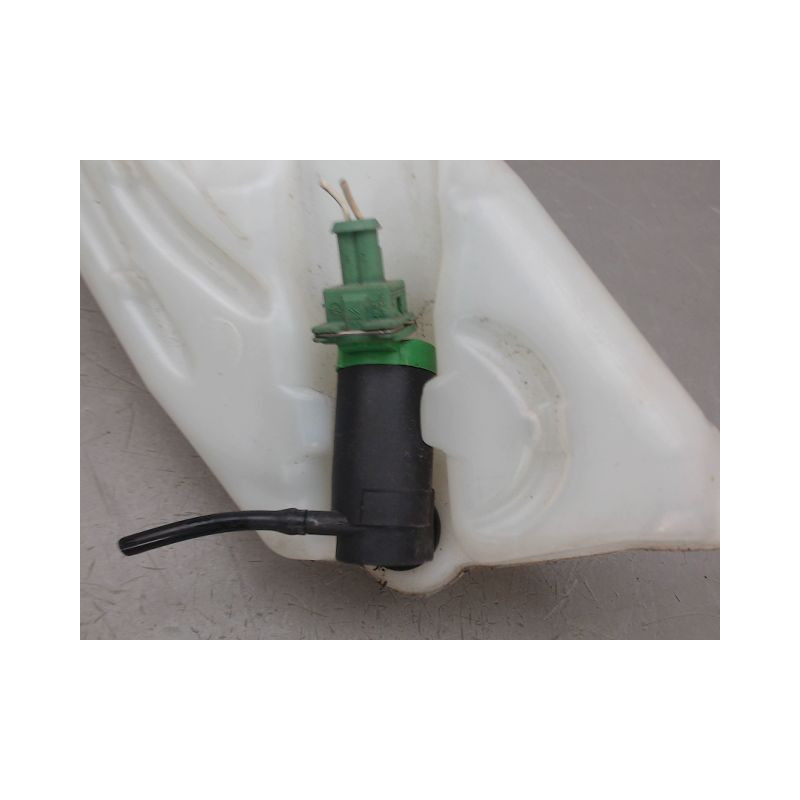 RESERVOIR LAVE-GLACE AVANT PEUGEOT 206