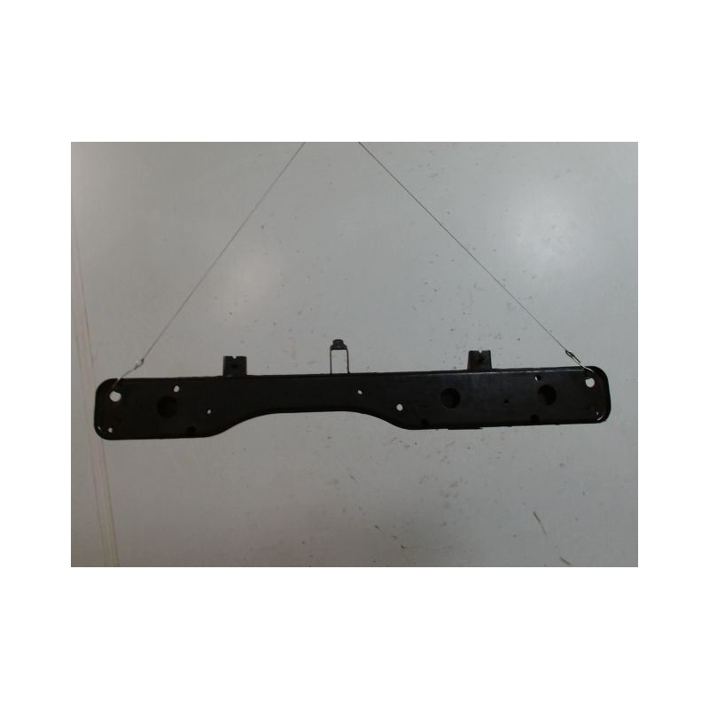 TRAVERSE INFERIEURE ARMATURE AVANT NISSAN QASHQAI