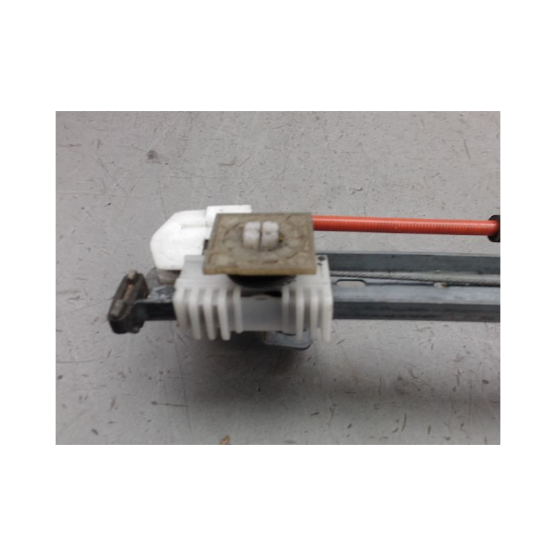 MECANISME LEVE-GLACE AVANT DROIT CITROEN SAXO