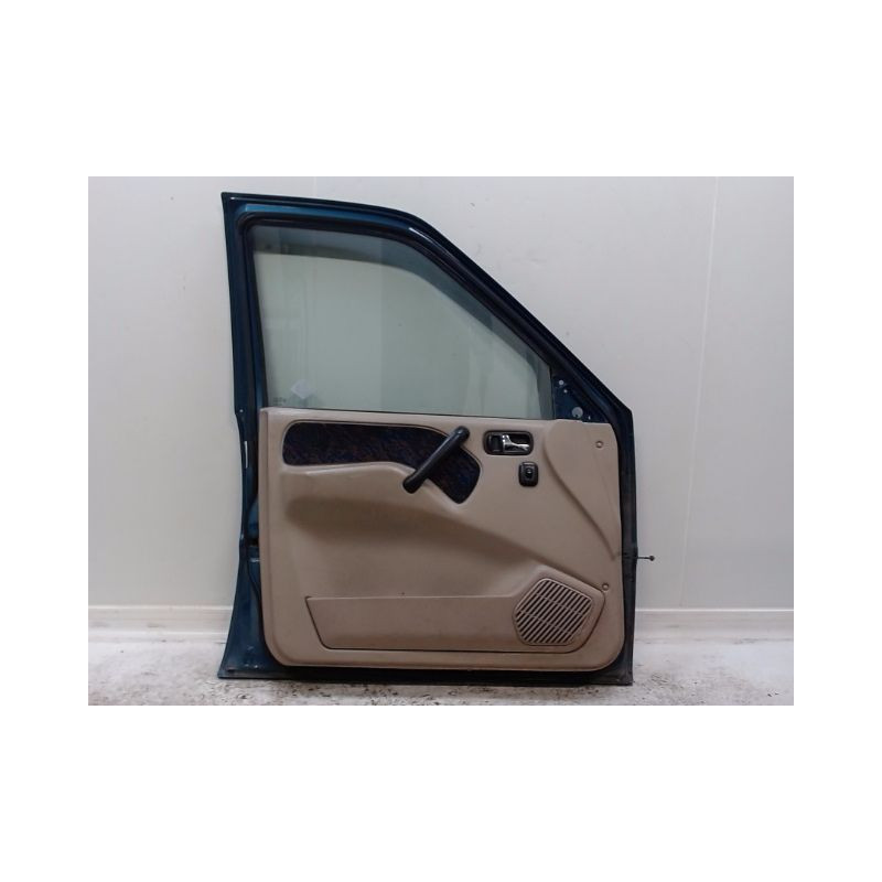 PORTE AVANT GAUCHE NISSAN TERRANO II 99-2002