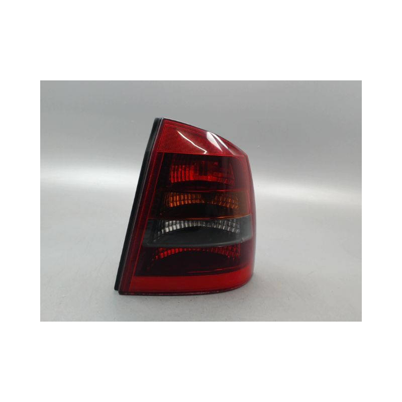 FEU ARRIERE DROIT OPEL ASTRA COUPE 2000-