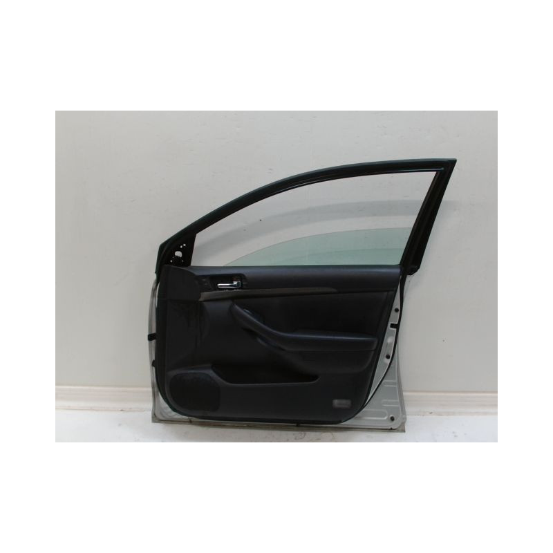 PORTE AVANT DROIT TOYOTA AVENSIS 2005-