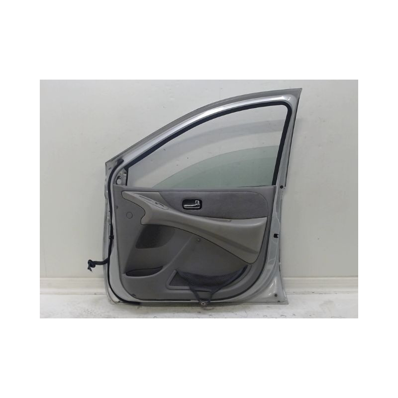 PORTE AVANT DROIT NISSAN ALMERA TINO MONOSP. Phase 1 2000-2003