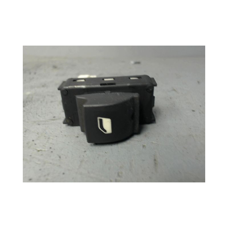 COMMANDE LEVE-GLACE PORTE ARD PEUGEOT 308